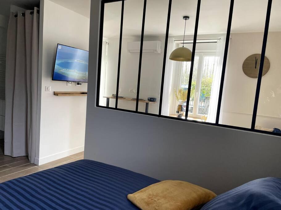 Bleu Supreme Balneo Apartment Vierzon Exterior foto